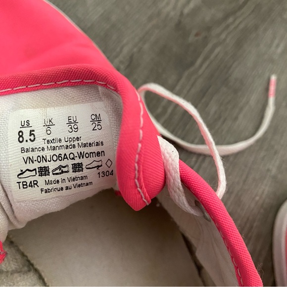 Vans sneakers hot pink size 8.5 - Picture 9 of 9
